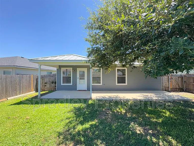 212 Avrshire Ln — Photo 26