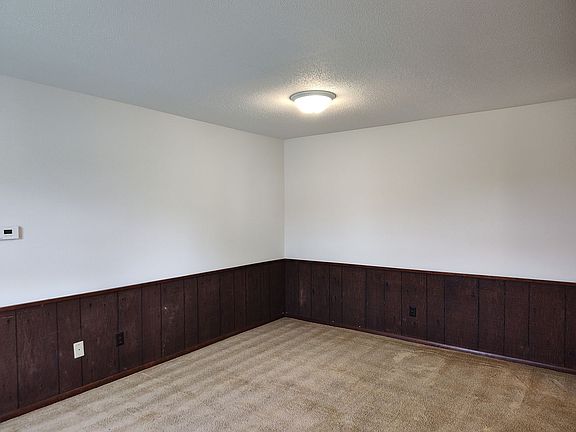 5th image of 3002 Themis St #1-5