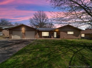 209 S Coo Y Yah St, Pryor, OK 74361