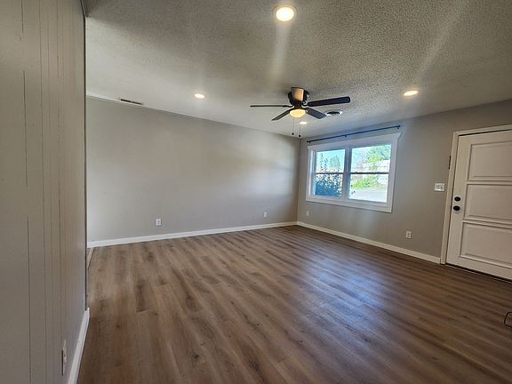 3rd image of 2904 Patrick Ave
