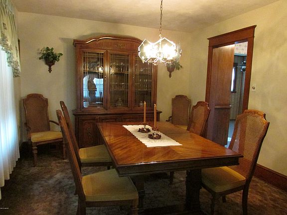 Separate Formal Dining