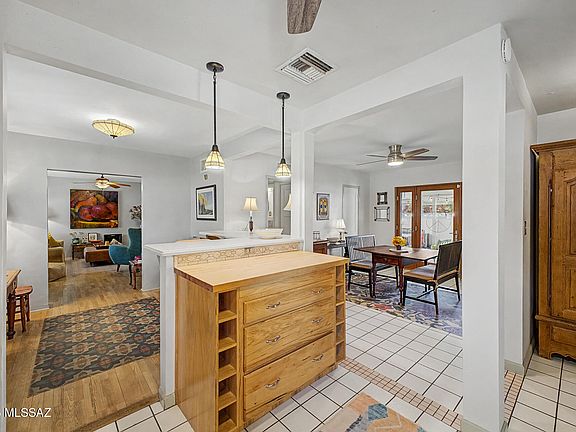 3rd image of 5001 E 18th St