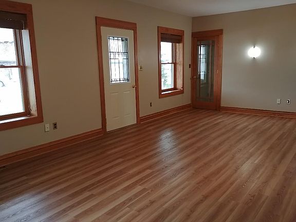 3rd image of W352N5301 Lake Dr