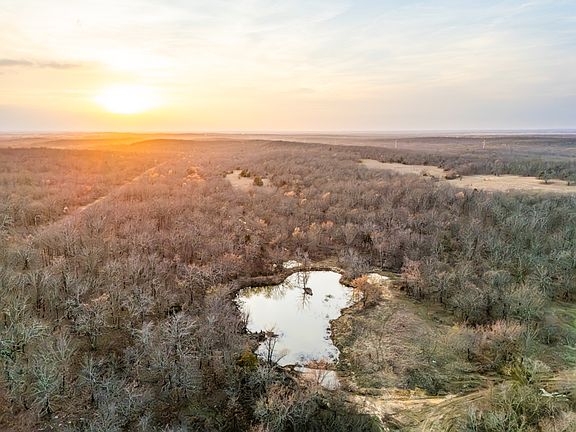 4th image of 5501 Shady Grove Rd