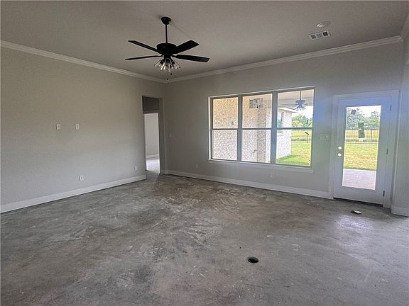 4th image of 1046 Calaveras