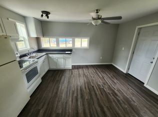 216 W Cherry St, Oakland City, IN 47660