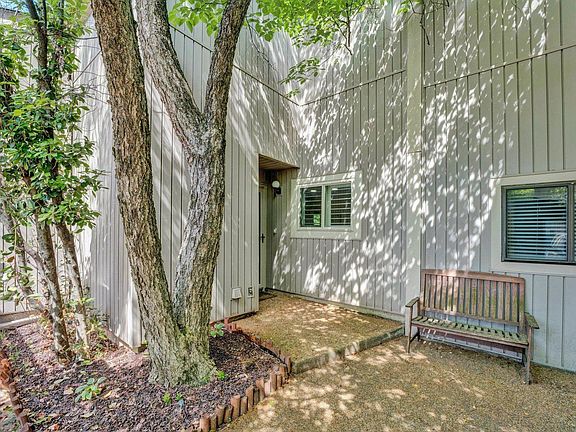4th image of 796 Thistledown Dr #1403