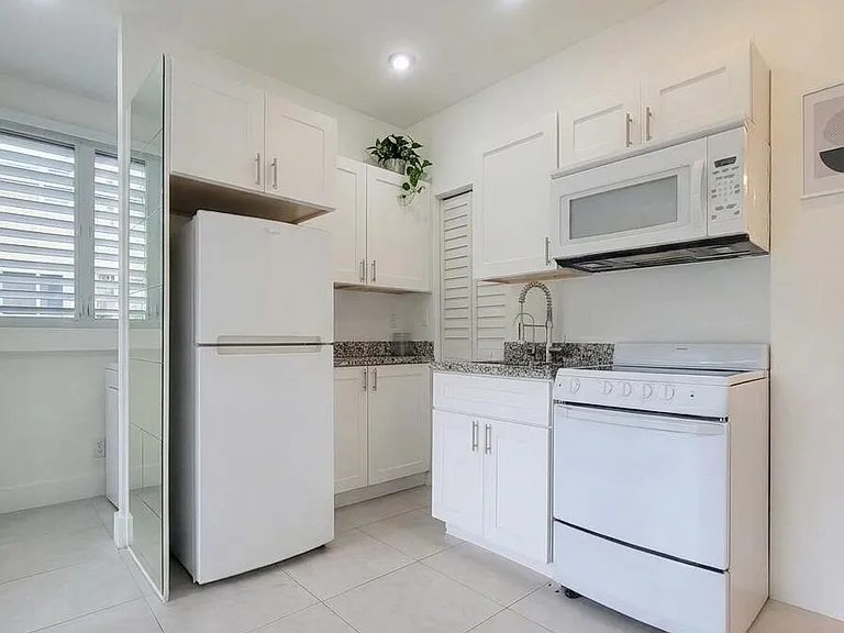 1415 SE 2nd St #3 — Photo 7