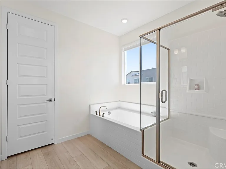 27553 Sanctuary Ct — Photo 14