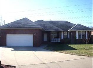 932 E Wayside Pl, Springfield, MO 65807