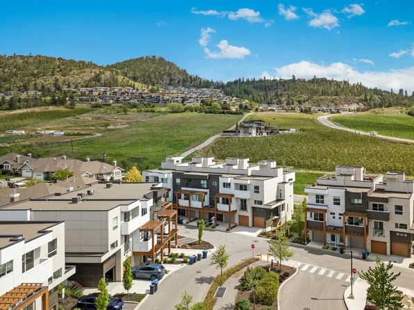 720 Valley Rd #43, Kelowna, BC V1V 0E1