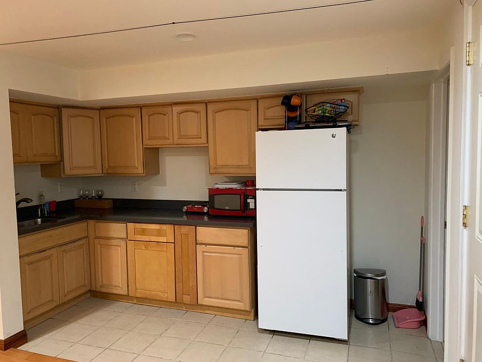 1st image of 2335 20th Ave