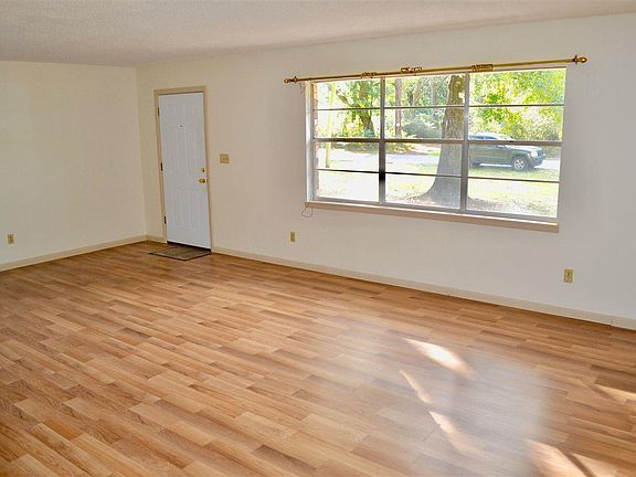 5th image of 7814 Sabra Dr