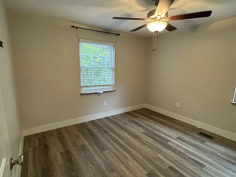 1301 Sharon Rd — Photo 15