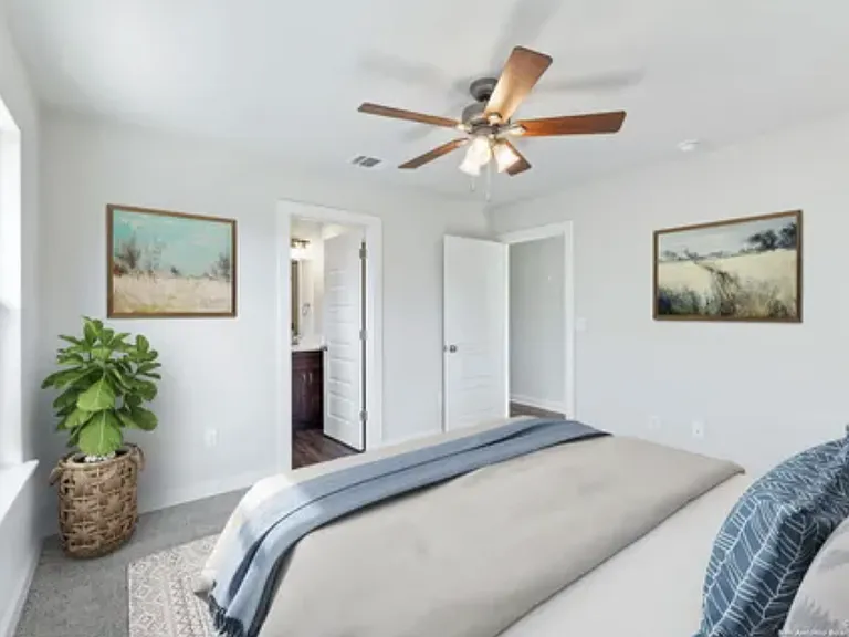 810 S Walters St #102 — Photo 6