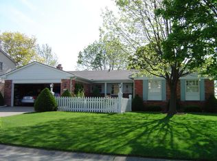16370 Appleby Ln, Northville, MI 48168