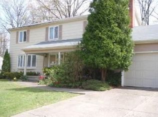 5475 Sampson Dr, Youngstown, OH 44420