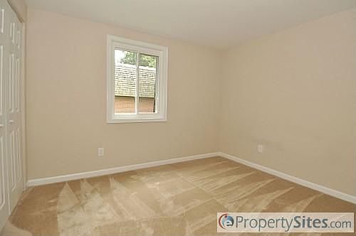 5th image of 19528 Burlingame Way