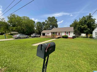 4818 Greenview Dr, Tuscaloosa, AL 35401