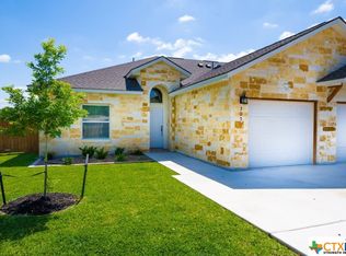 305 Navarro Way, Seguin, TX 78155