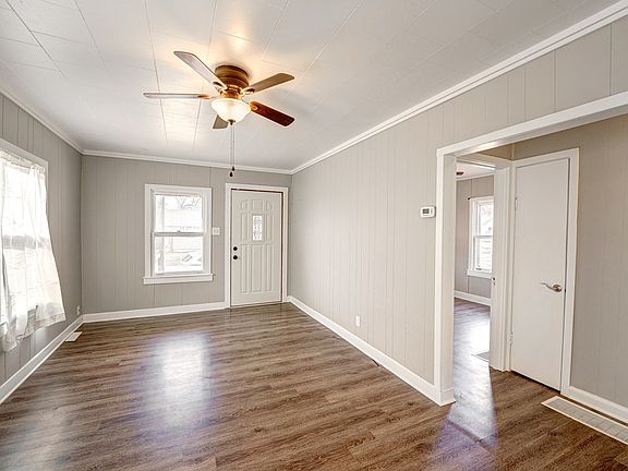 4th image of 543 Montrose St