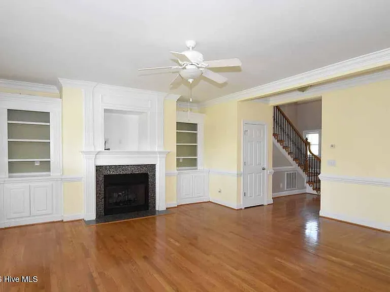 1129 Scarlet Oak Dr — Photo 10