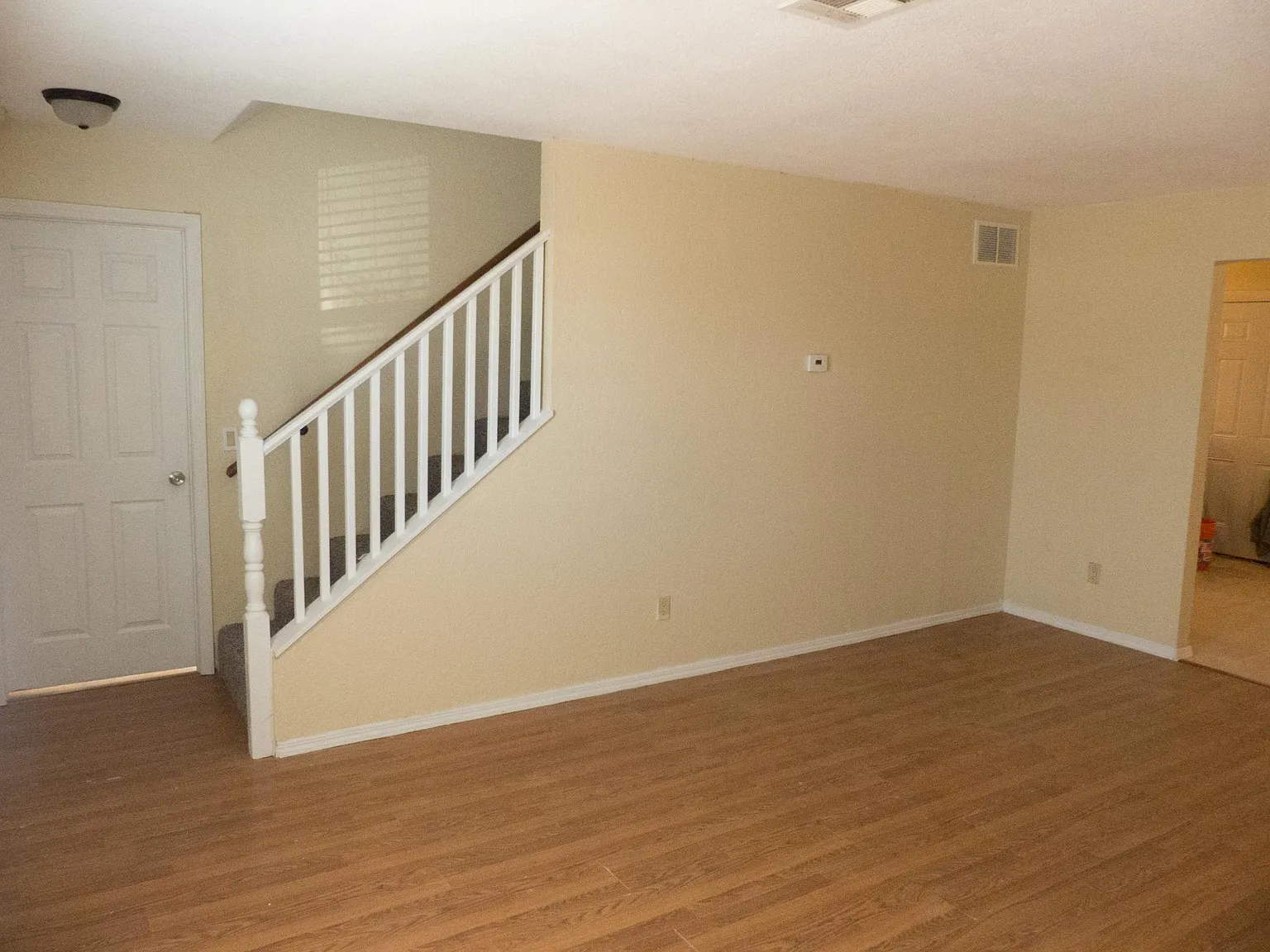 4 bed, 1660 sqft, $1,400 — Photo 2
