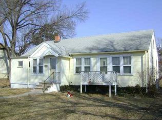 908 N Jefferson St, Lexington, NE 68850