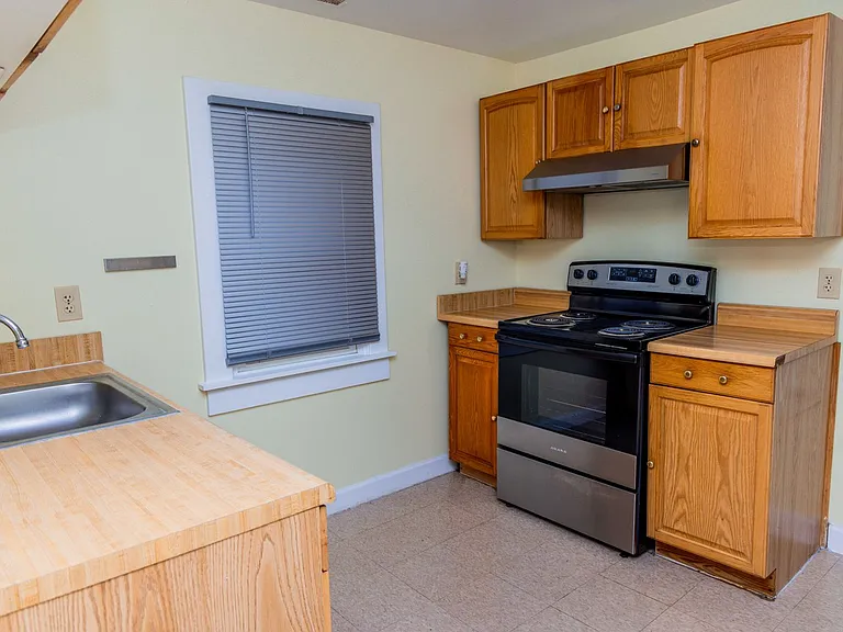 2301 Judge Ln — Photo 2