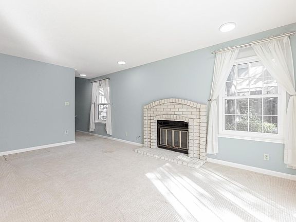 4th image of 2459 Rebecca Lynn Way