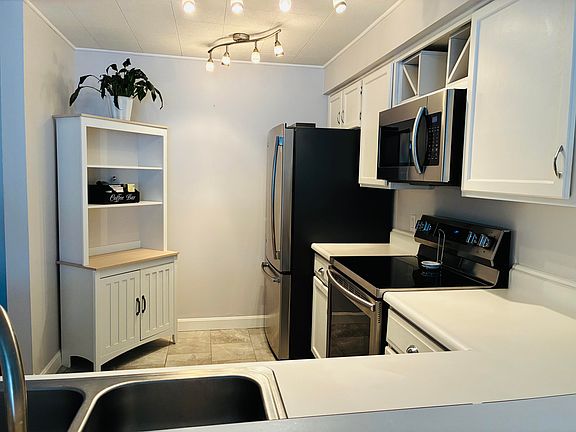 2nd image of 18 Smithwheel Road #16