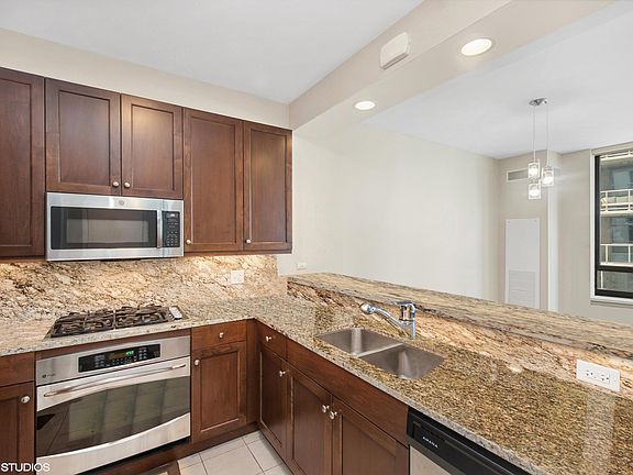 5th image of 600 N Lake Shore Dr APT 3610