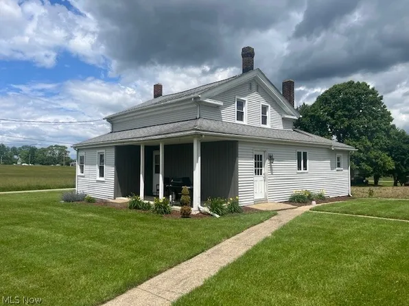 1594 Lake Center St NW, Uniontown, OH 44685