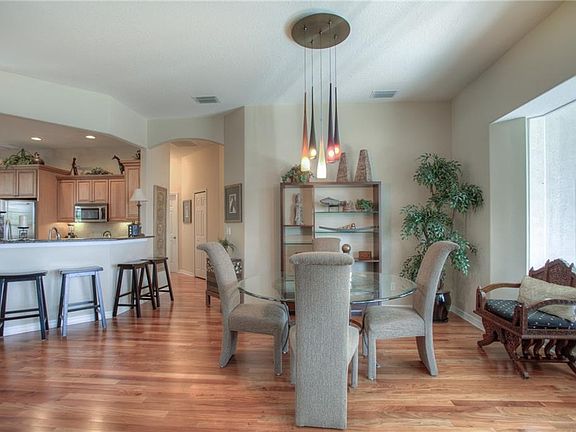 3rd image of 5130 Flagstone Dr