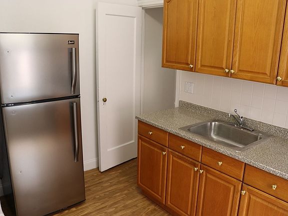 4th image of 48-40 41st St #3A