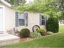 4th image of 1020 E Bogardus St