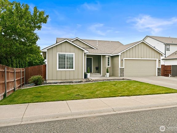2nd image of 406 E 24th Avenue