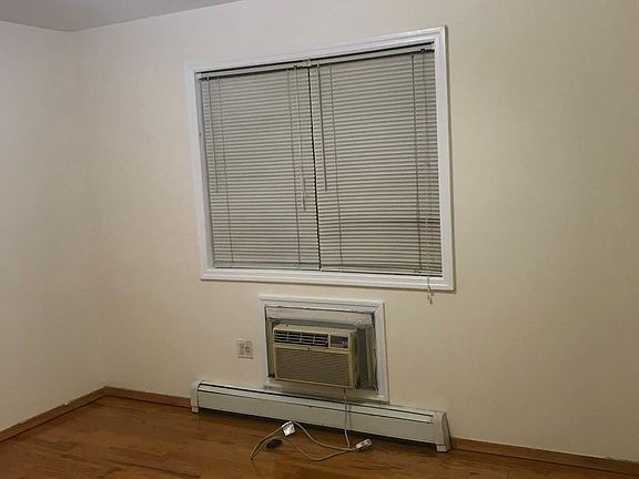 4th image of 61-10 161st St Floor 1