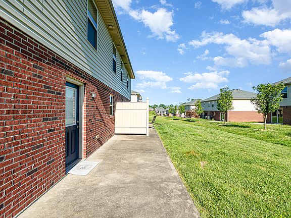 2nd image of 368 Wysteria Village Dr