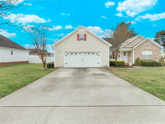 3rd image of 196 Thoroughbred Dr NW