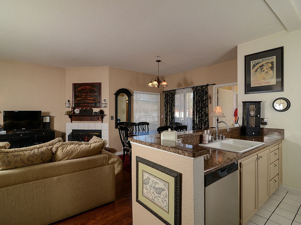 1st image of 3007 Beachcomber Dr E