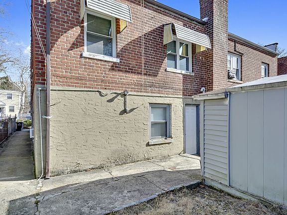 4th image of 4333 Wilder Ave