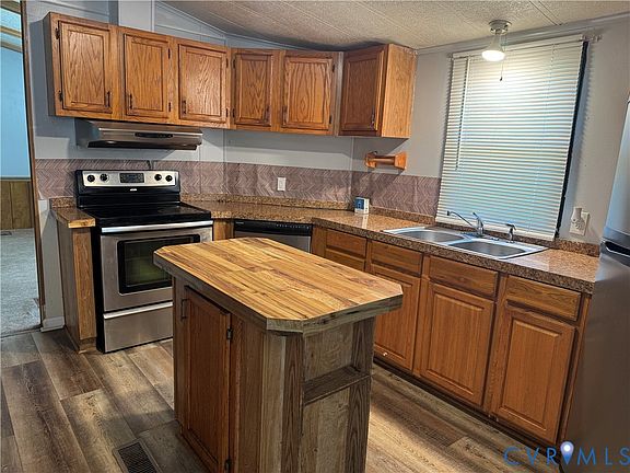 3rd image of 371 Horseshoe Rd