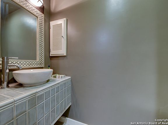 4th image of 1045 Shook Ave APT 143