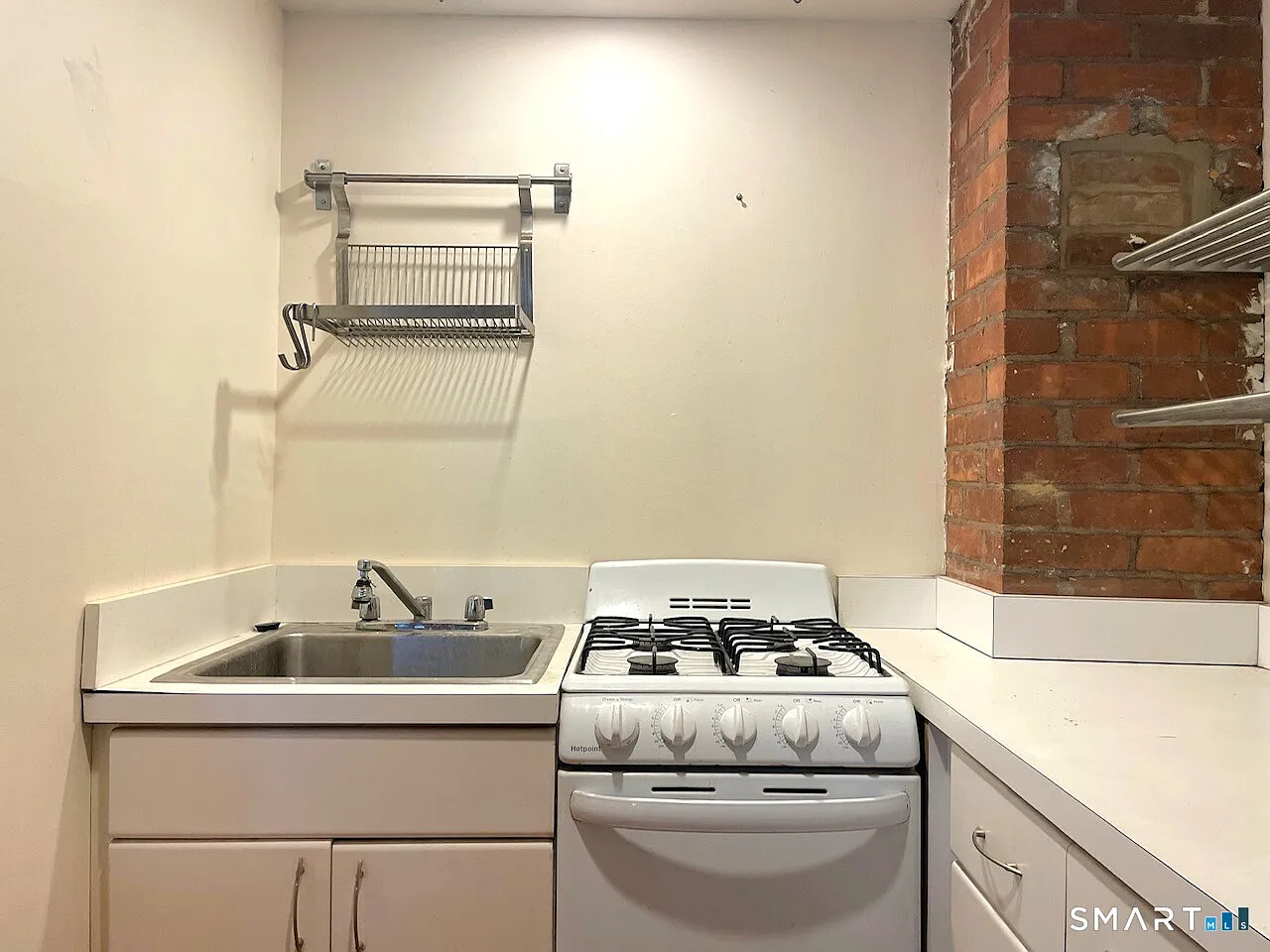 2 bed, 1.0 bath, 1242 sqft, $2,250 — Photo 4