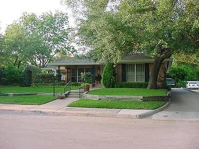 1st image of 600 W Royal Ave