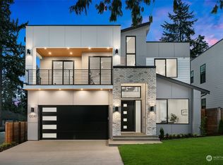 13047 NE 112th St, Kirkland, WA 98033