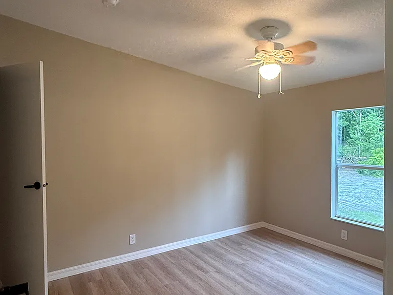232 SW Dingo Way — Photo 5