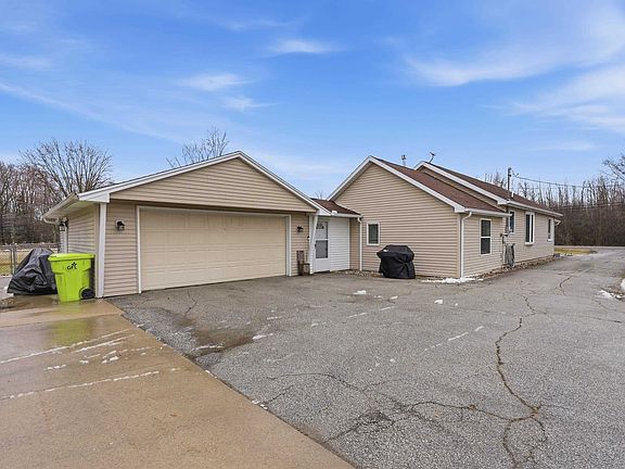 5th image of 2094 E Stewart Rd