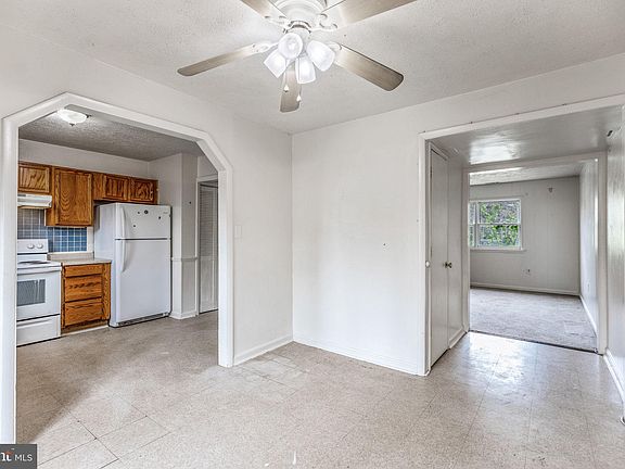 5th image of 728 Sledgehammer Dr